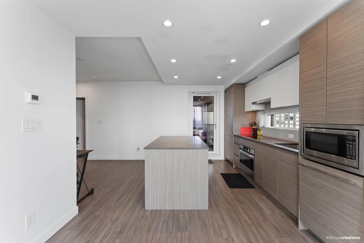 Guest Bathroom Photo of 1910 13615 Fraser Highway, Surrey, BC