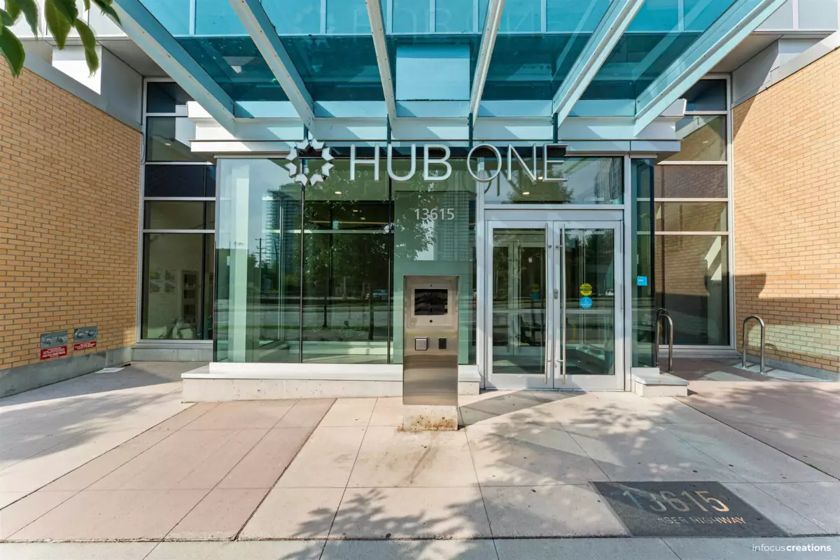 Living Room Photo of 1910 13615 Fraser Highway, Surrey, BC