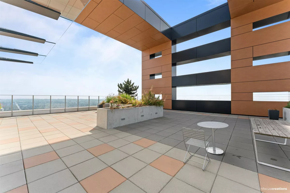 Loft / Bonus Room Photo of 1910 13615 Fraser Highway, Surrey, BC