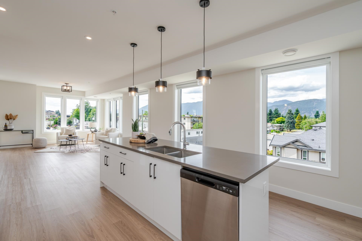 Kitchen Island Photo of 104 9384 Fletcher Street, Chilliwack, BC