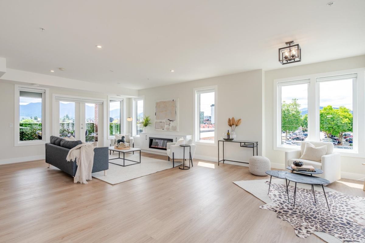 Walk-In Closet Photo of 104 9384 Fletcher Street, Chilliwack, BC