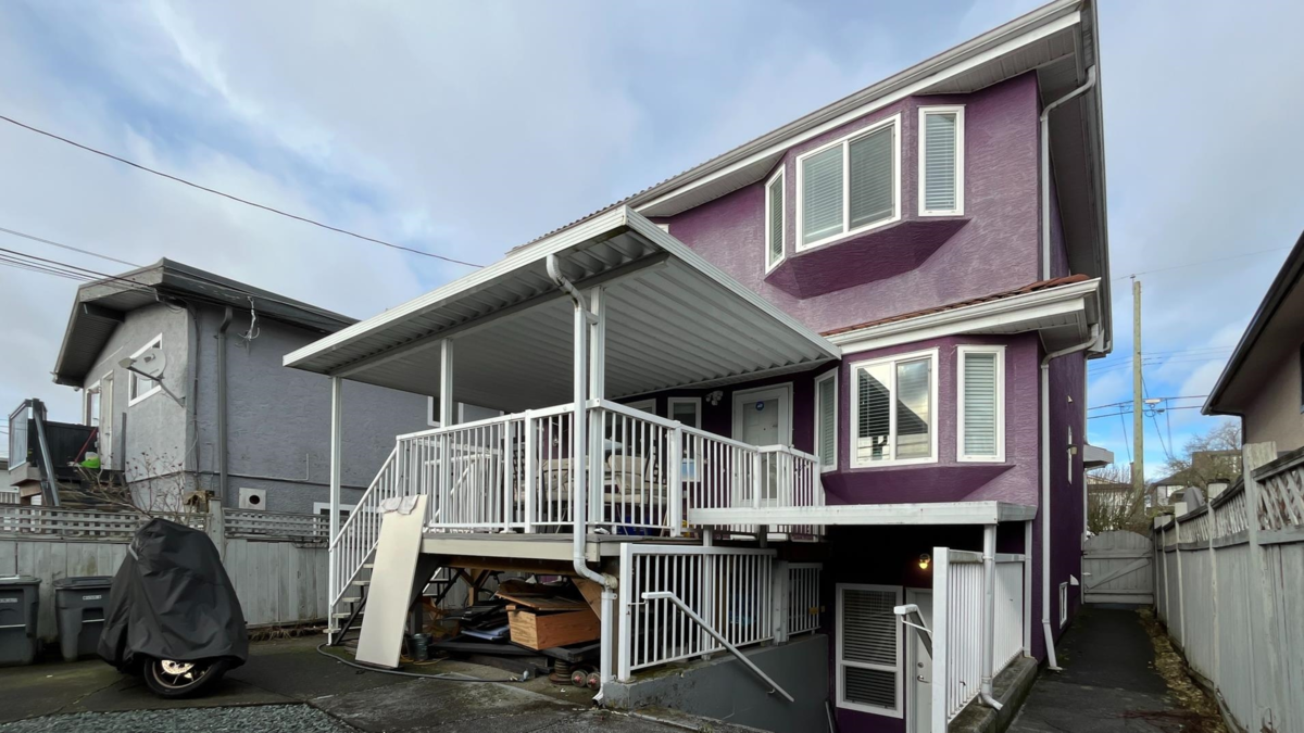 Neighborhood Park Photo Near 736 E 55th Avenue, Vancouver, BC