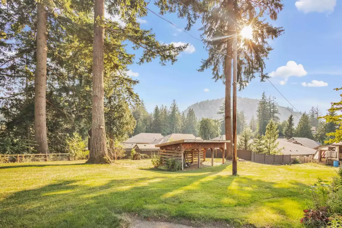 Living Room Photo of 45360 Magdalena Place, Cultus Lake, BC