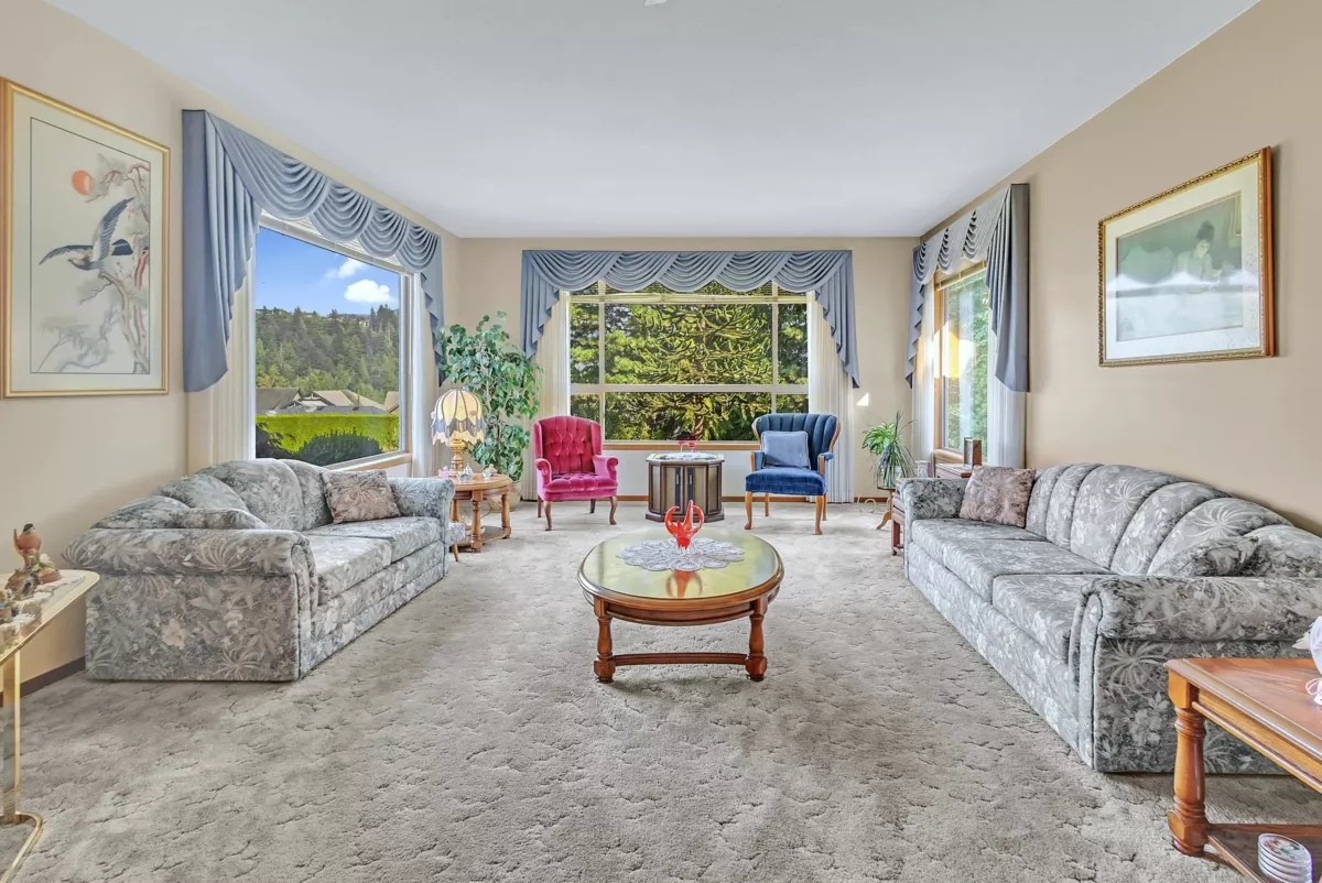 Walk-In Closet Photo of 45360 Magdalena Place, Cultus Lake, BC