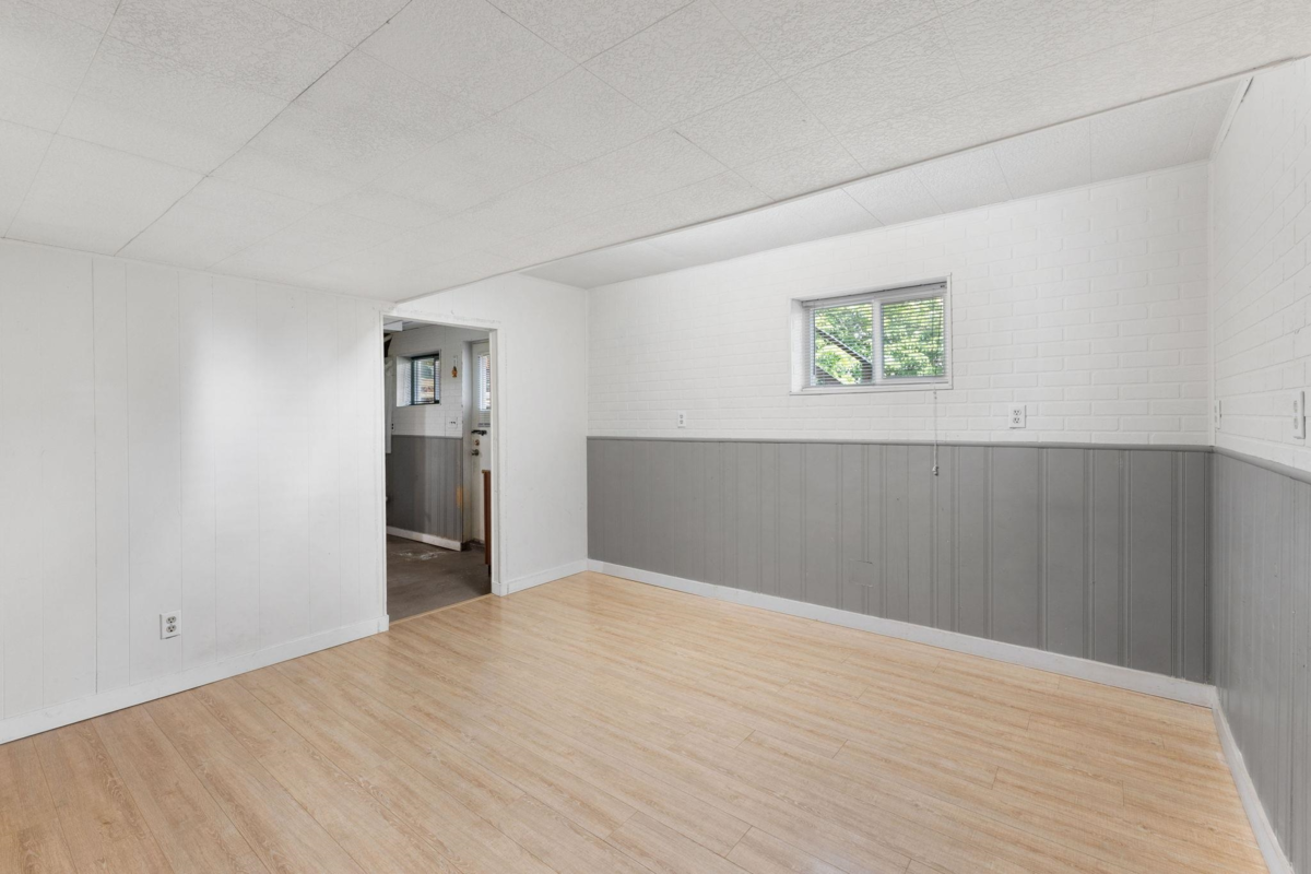 Basement Recreation Room Photo of 695 Newport Street, Coquitlam, BC