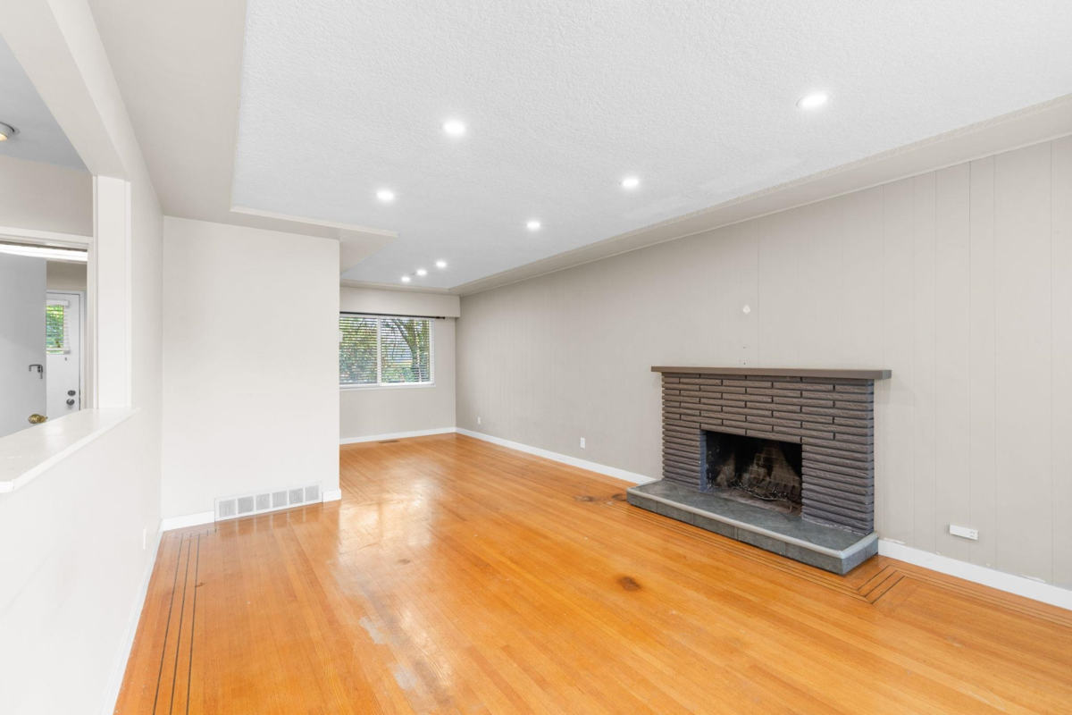 Living Room Photo of 695 Newport Street, Coquitlam, BC