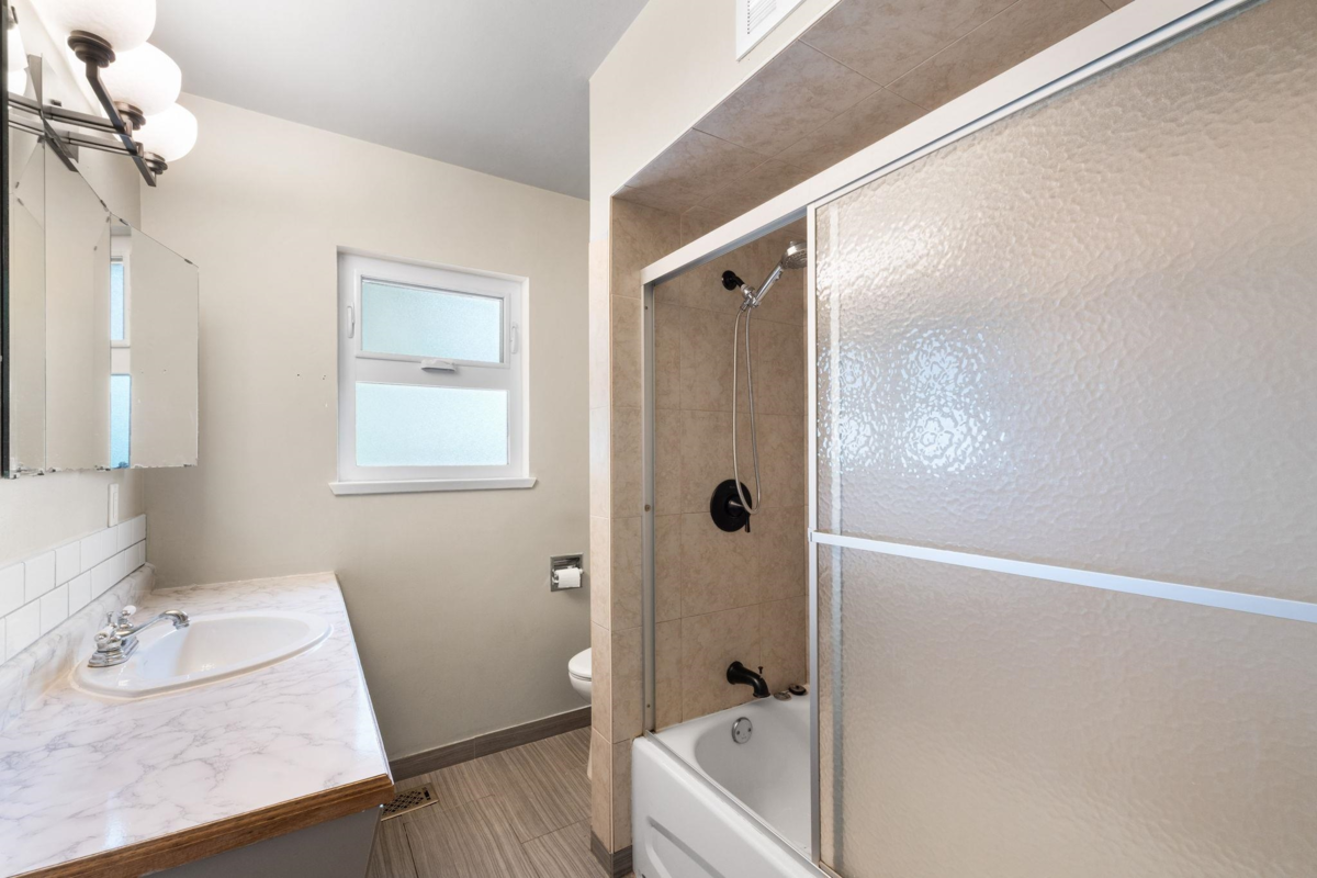 Walk-In Closet Photo of 695 Newport Street, Coquitlam, BC