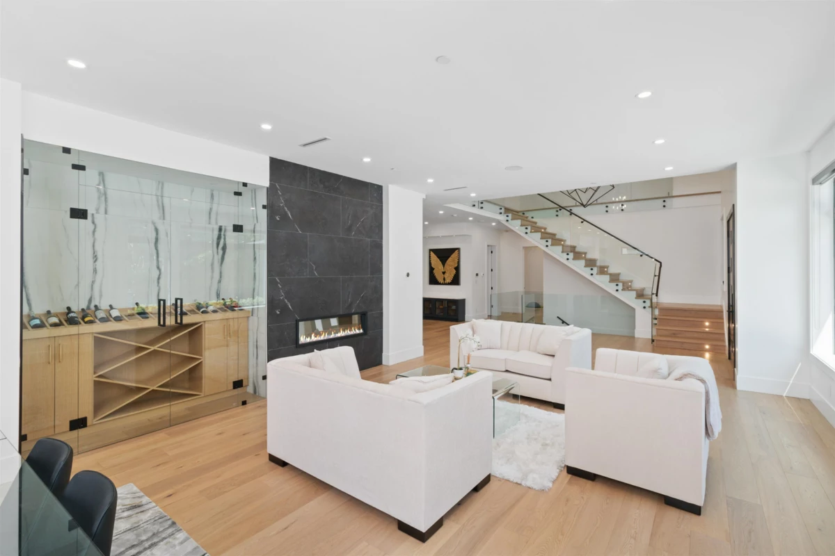 Family Room Photo of 565 Mathers Avenue, West Vancouver, BC