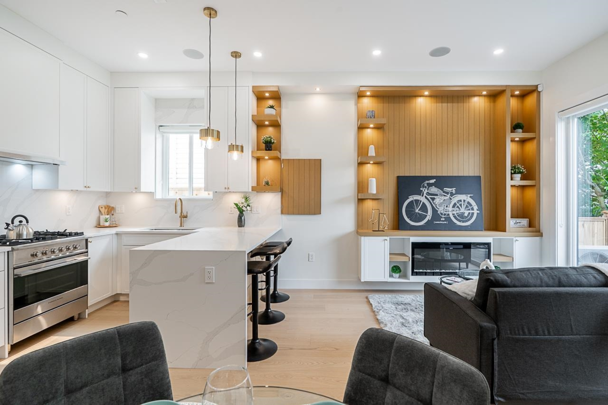 Kitchen Photo of 1 5304 Elgin Street, Vancouver, BC