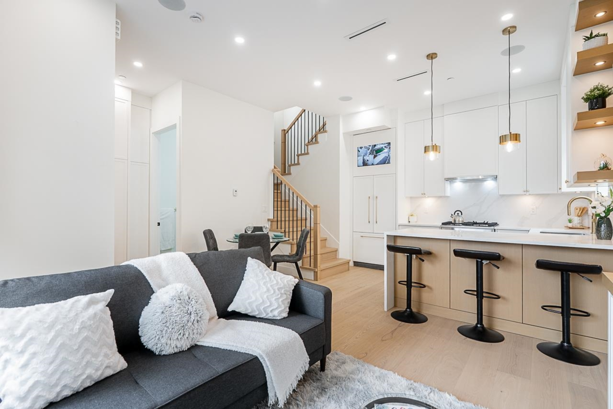 Pantry Photo of 1 5304 Elgin Street, Vancouver, BC