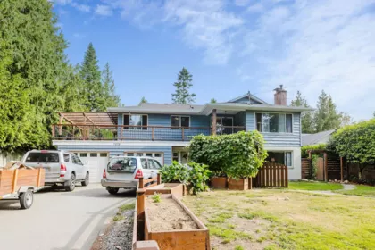 7838 Redrooffs Road, Halfmoon Bay, BC, Halfmoon Bay — Single Family Residence for sale