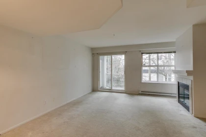 Walk-In Closet Photo of 50 123 Seventh Street, New Westminster, BC