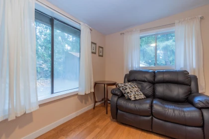 Basement Recreation Room Photo of 10821 N Popkum Road, Rosedale, BC