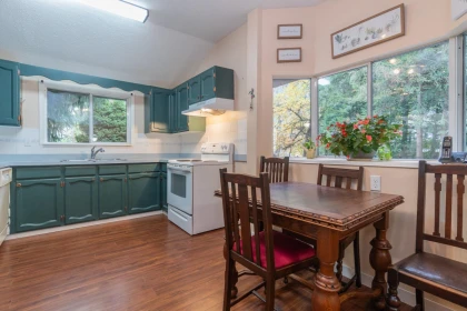 Breakfast Nook Photo of 10821 N Popkum Road, Rosedale, BC