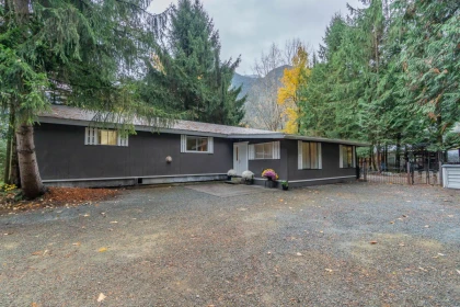 10821 N Popkum Road, Rosedale, BC, Rosedale — Single Family Residence for sale