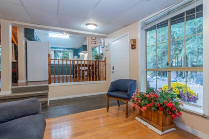 Powder Room Photo of 10821 N Popkum Road, Rosedale, BC