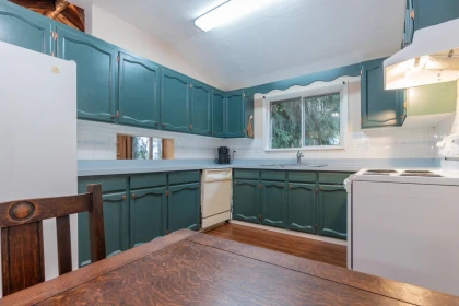 Primary Bedroom Photo of 10821 N Popkum Road, Rosedale, BC