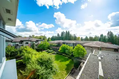 602 3102 Windsor Gate, Coquitlam, BC, Coquitlam — Apartment/Condo for sale