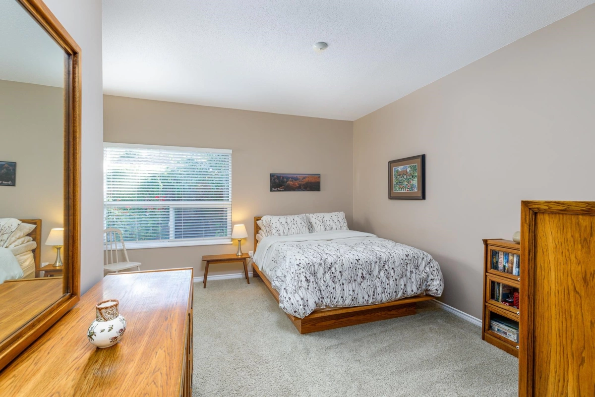 Bedroom 4 Photo of 15 18939 65 Avenue, Surrey, BC