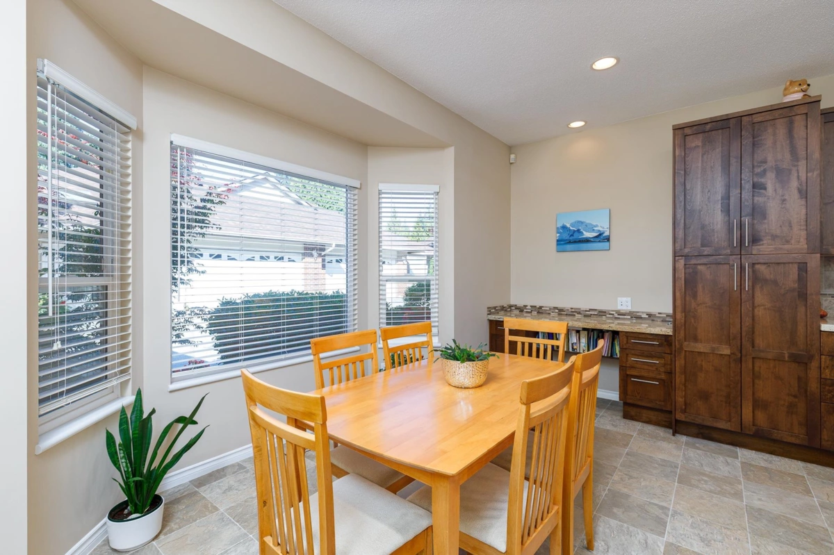 Breakfast Nook Photo of 15 18939 65 Avenue, Surrey, BC