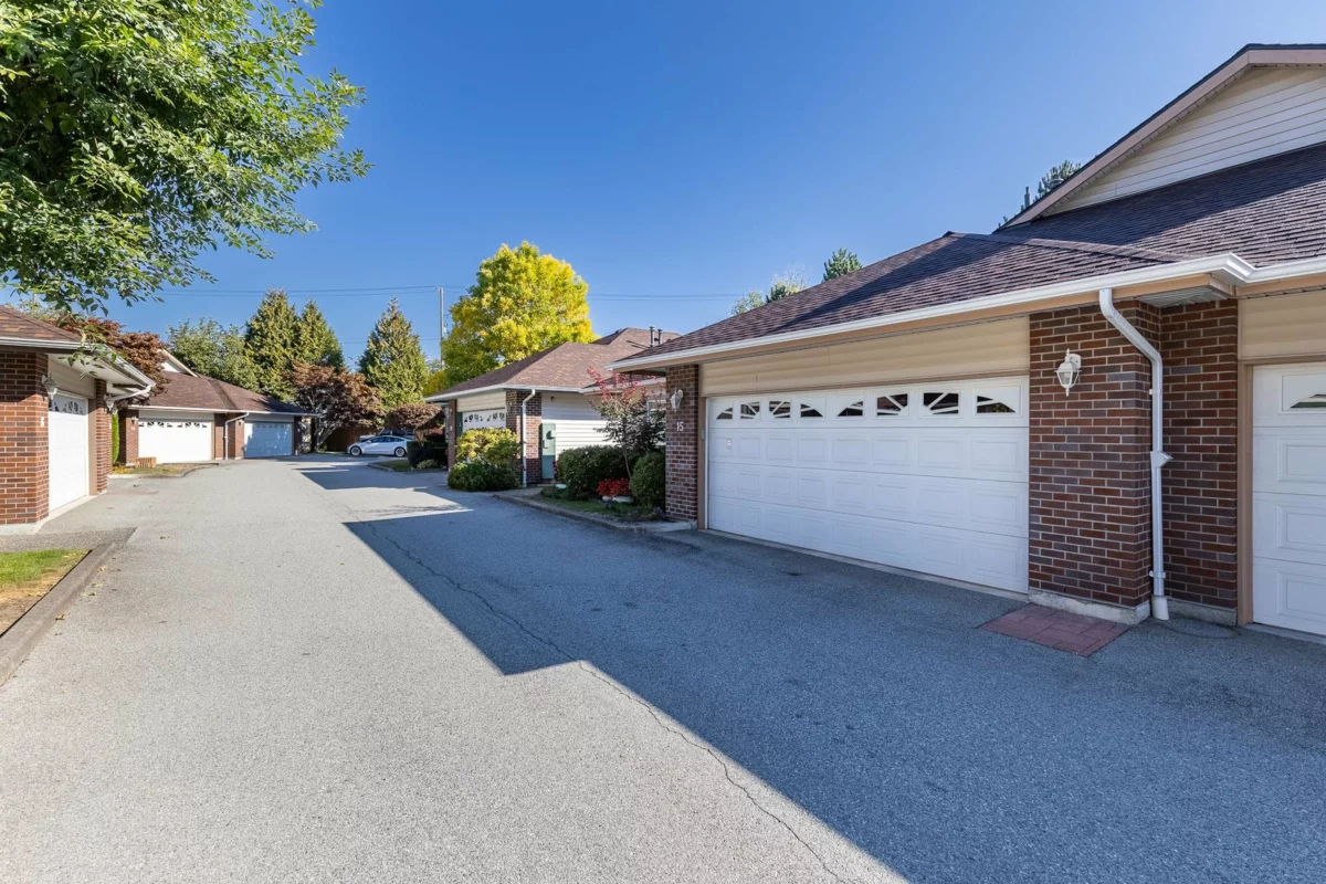 Hot Tub / Spa Photo of 15 18939 65 Avenue, Surrey, BC