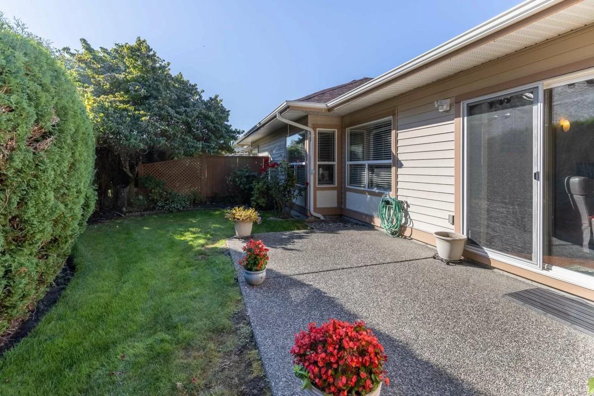 Outdoor Deck Photo of 15 18939 65 Avenue, Surrey, BC