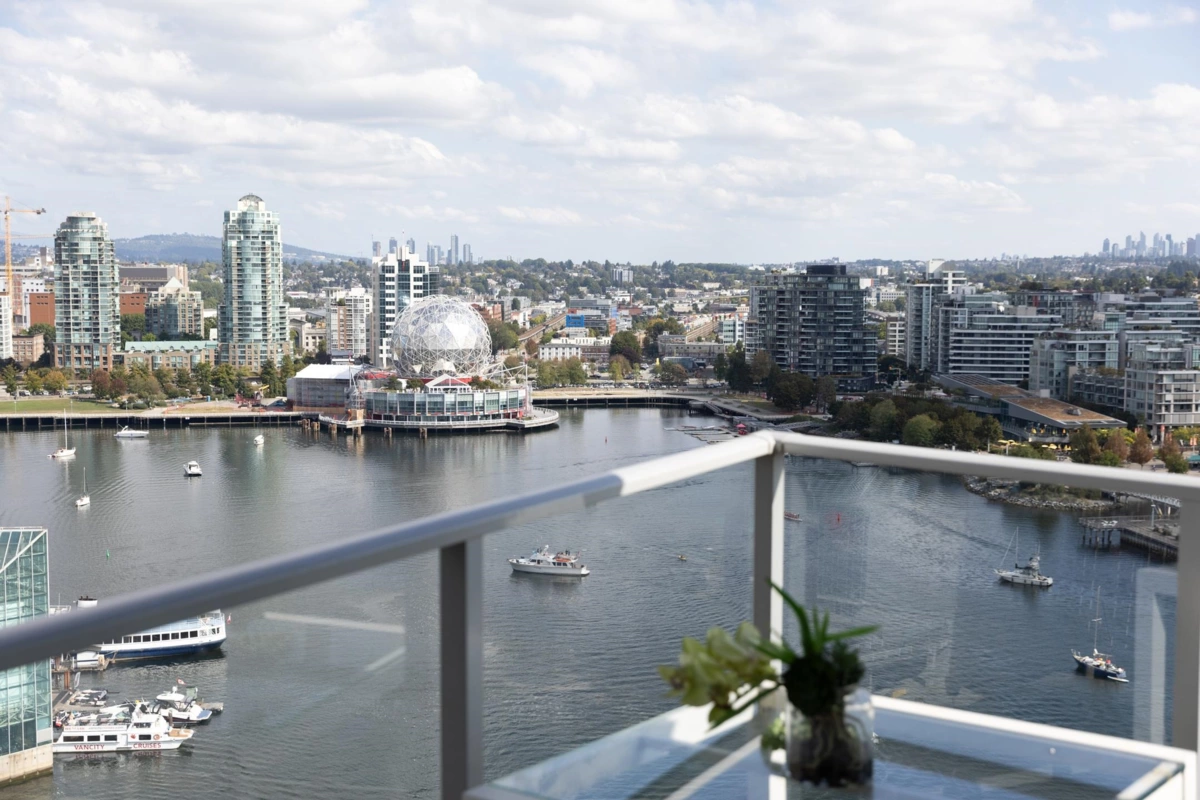 Bedroom 4 Photo of 2501 8 Smithe Mews, Vancouver, BC
