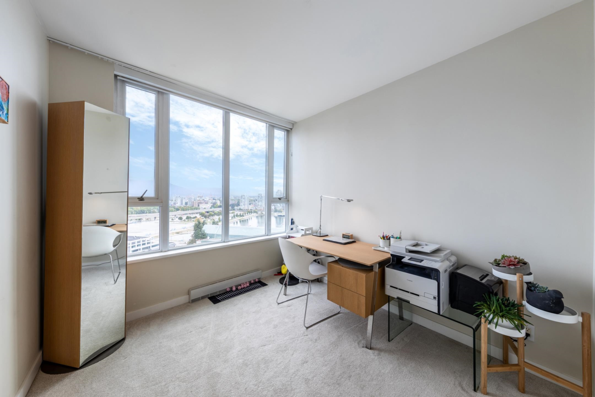 Entry Foyer Photo of 2501 8 Smithe Mews, Vancouver, BC