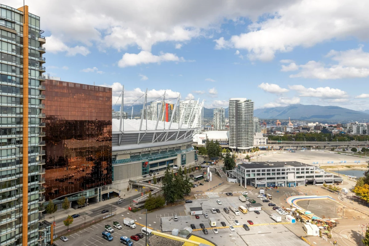 Guest Bathroom Photo of 2501 8 Smithe Mews, Vancouver, BC