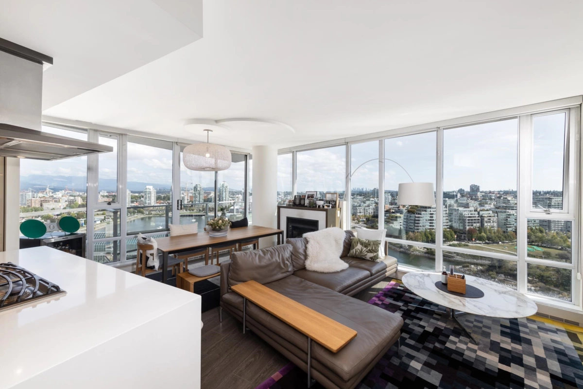 Kitchen Island Photo of 2501 8 Smithe Mews, Vancouver, BC
