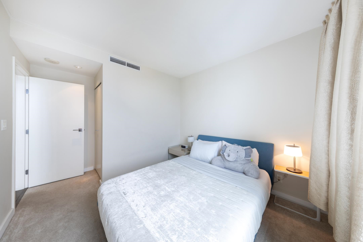 Mudroom Photo of 2501 8 Smithe Mews, Vancouver, BC