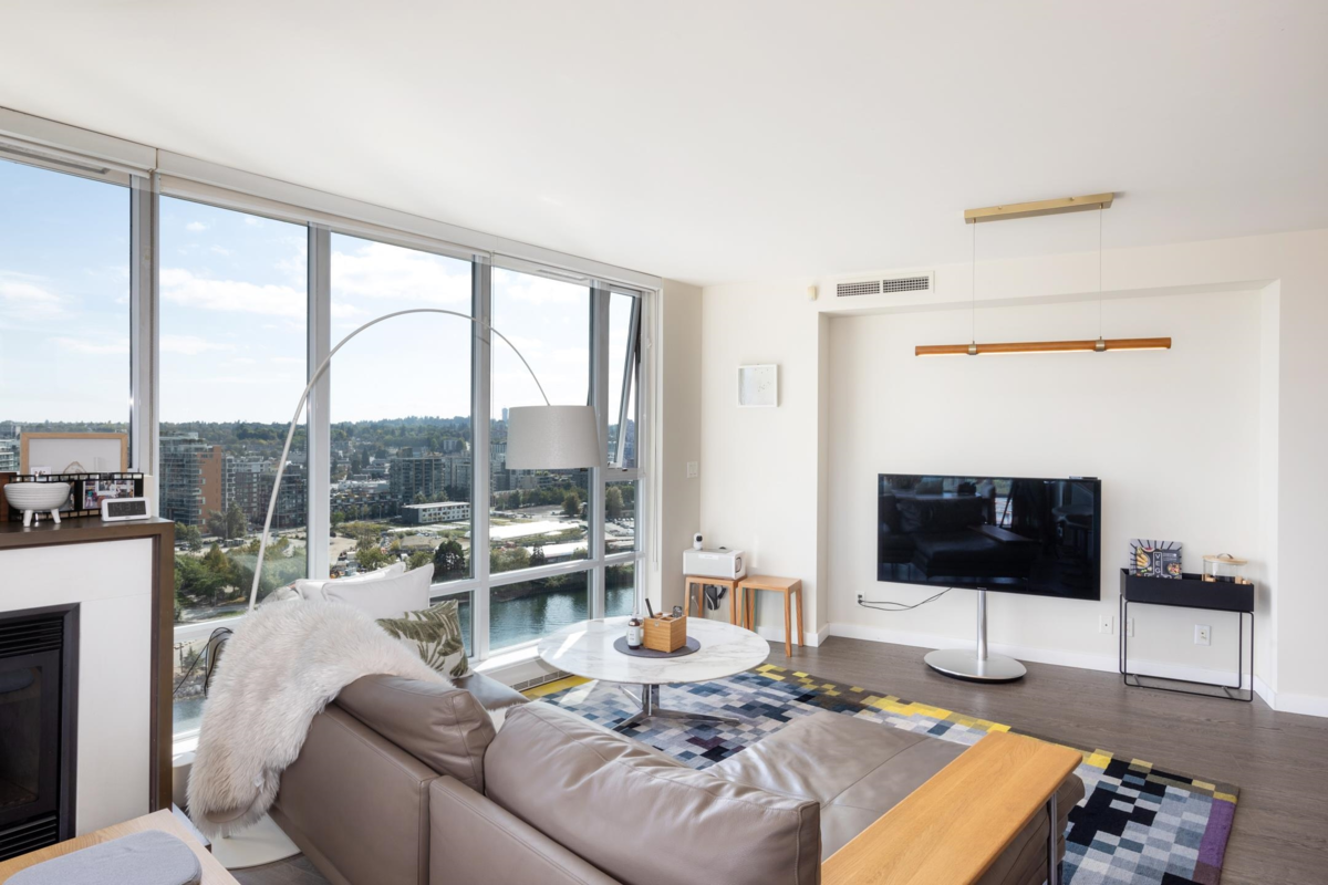 Primary Bathroom Photo of 2501 8 Smithe Mews, Vancouver, BC