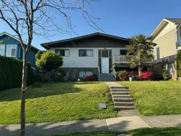 332 W 14th Street, North Vancouver, BC, North Vancouver — Single Family Residence for sale