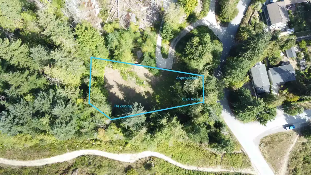 Exterior Front Photo of 5661 Salmon Drive, Sechelt, BC