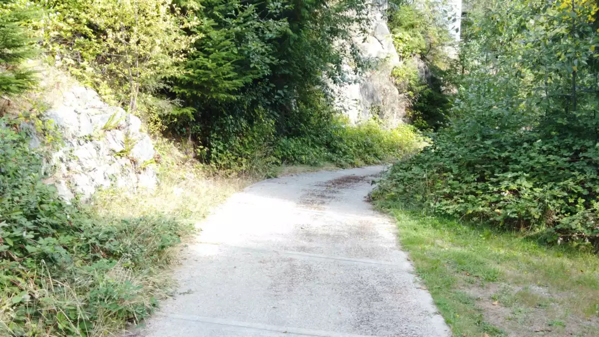 Guest Bathroom Photo of 5661 Salmon Drive, Sechelt, BC