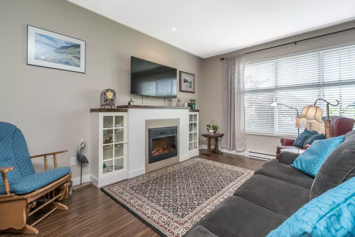 Bedroom 3 Photo of 6 18211 70 Avenue, Surrey, BC