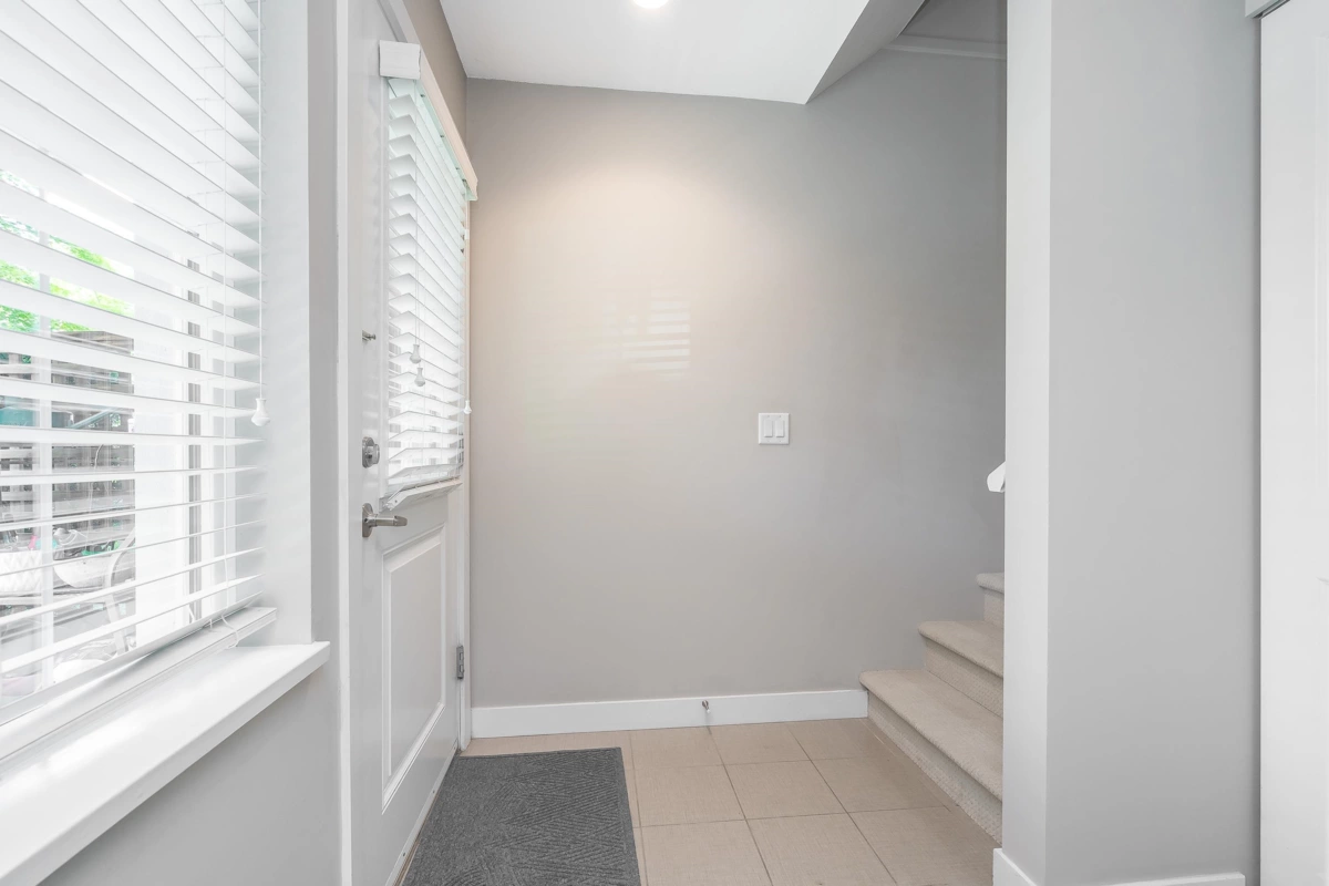 Dining Area Photo of 6 18211 70 Avenue, Surrey, BC