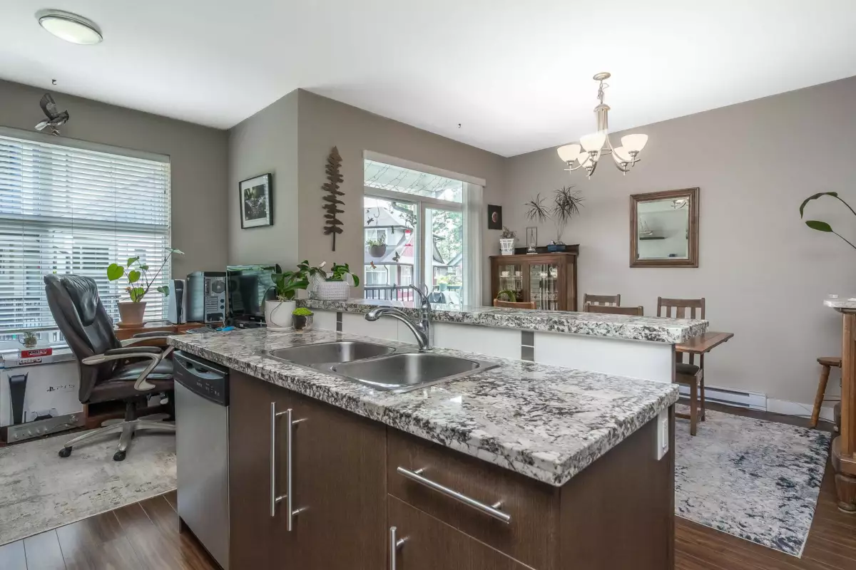 Office / Den Photo of 6 18211 70 Avenue, Surrey, BC