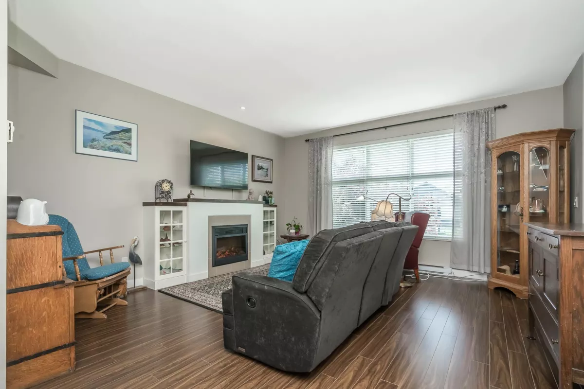 Walk-In Closet Photo of 6 18211 70 Avenue, Surrey, BC