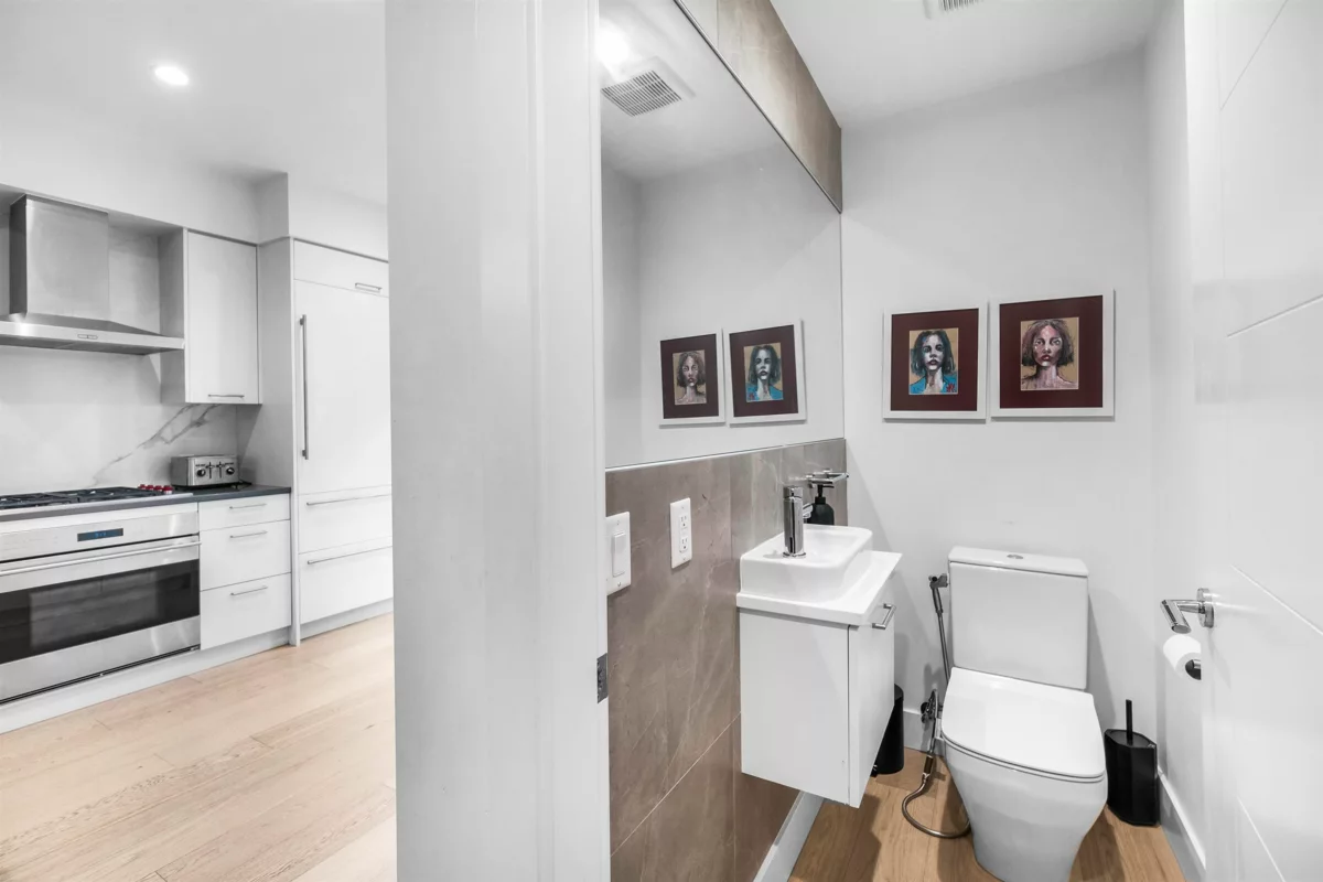 Basement Recreation Room Photo of 5 1133 Ridgewood Drive, North Vancouver, BC