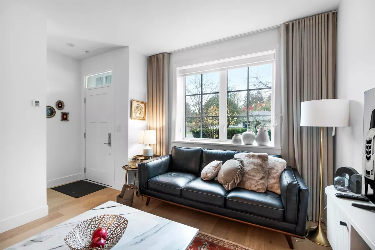 Fitness Center Photo Near 5 1133 Ridgewood Drive, North Vancouver, BC