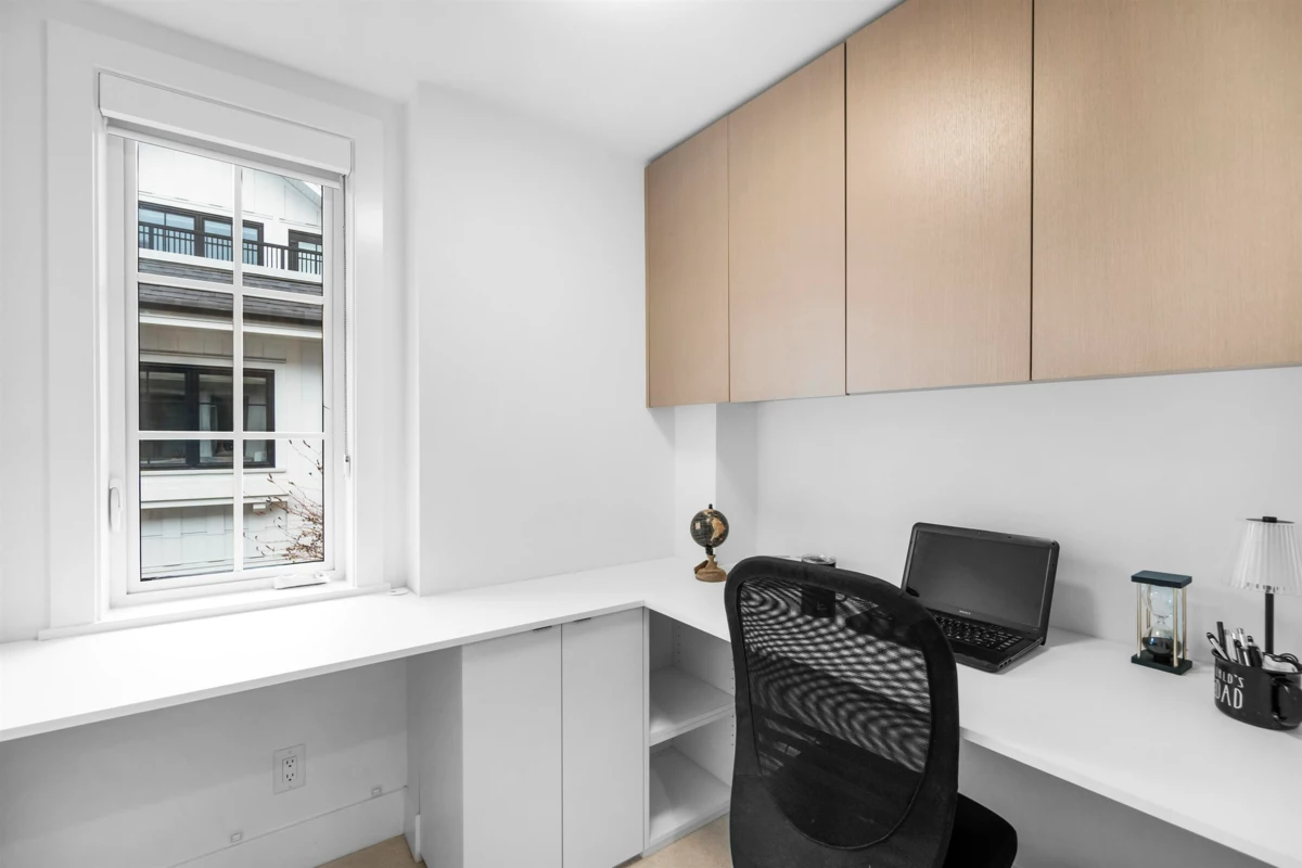 Garage Interior Photo of 5 1133 Ridgewood Drive, North Vancouver, BC