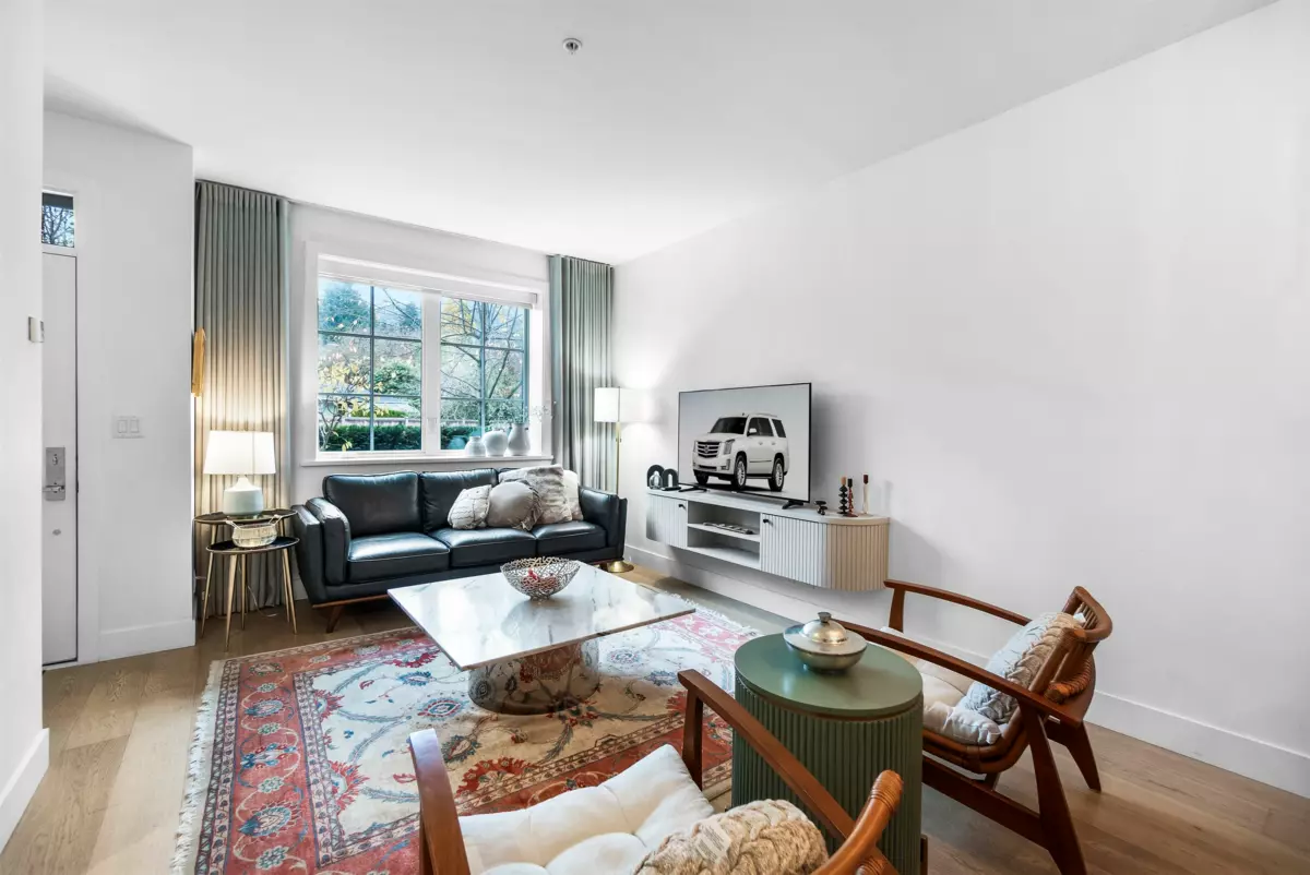 Kitchen Island Photo of 5 1133 Ridgewood Drive, North Vancouver, BC