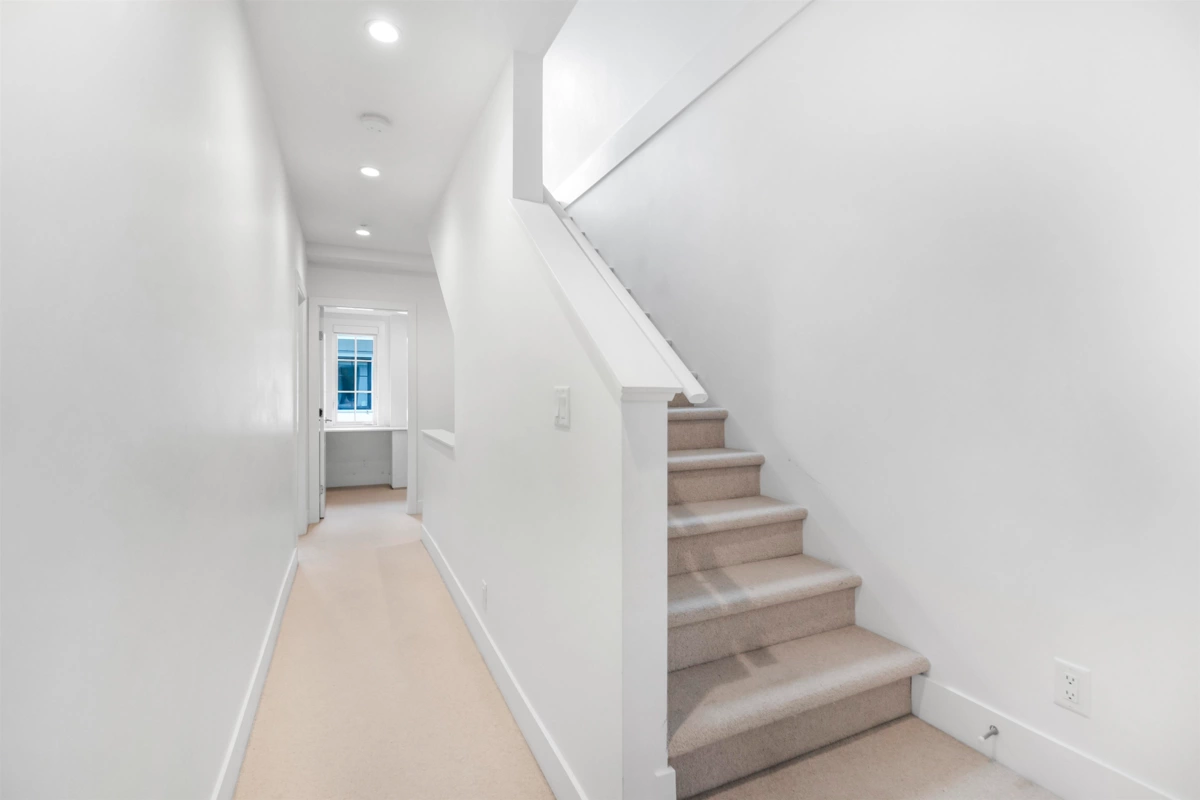 Outdoor Deck Photo of 5 1133 Ridgewood Drive, North Vancouver, BC