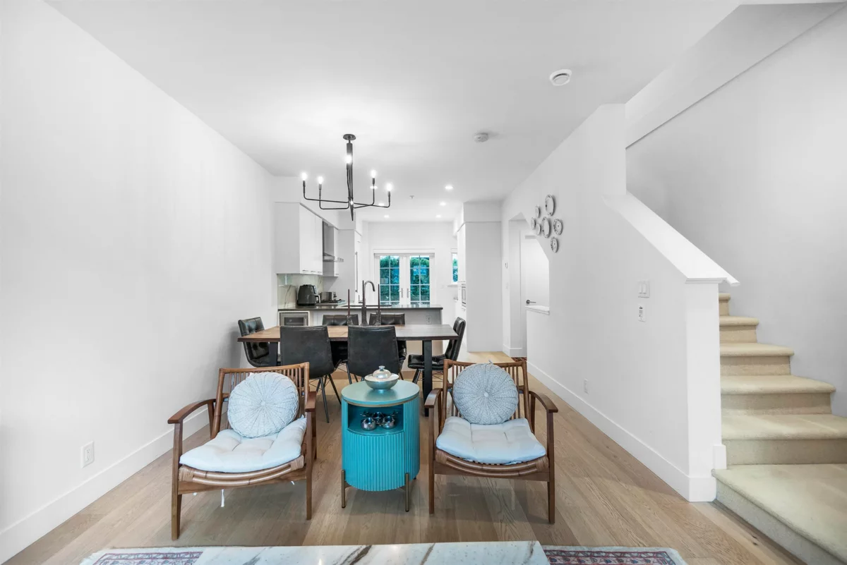 Primary Bedroom Photo of 5 1133 Ridgewood Drive, North Vancouver, BC