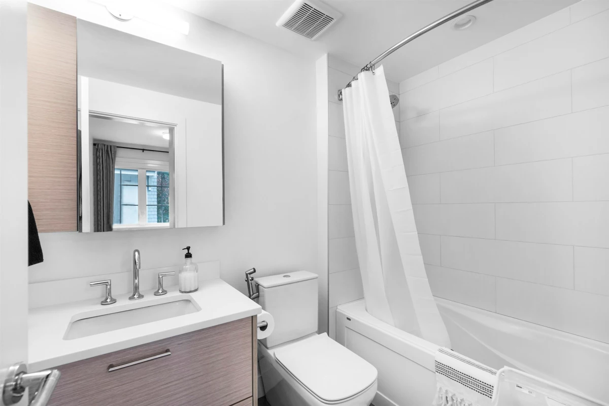 Staircase Photo of 5 1133 Ridgewood Drive, North Vancouver, BC