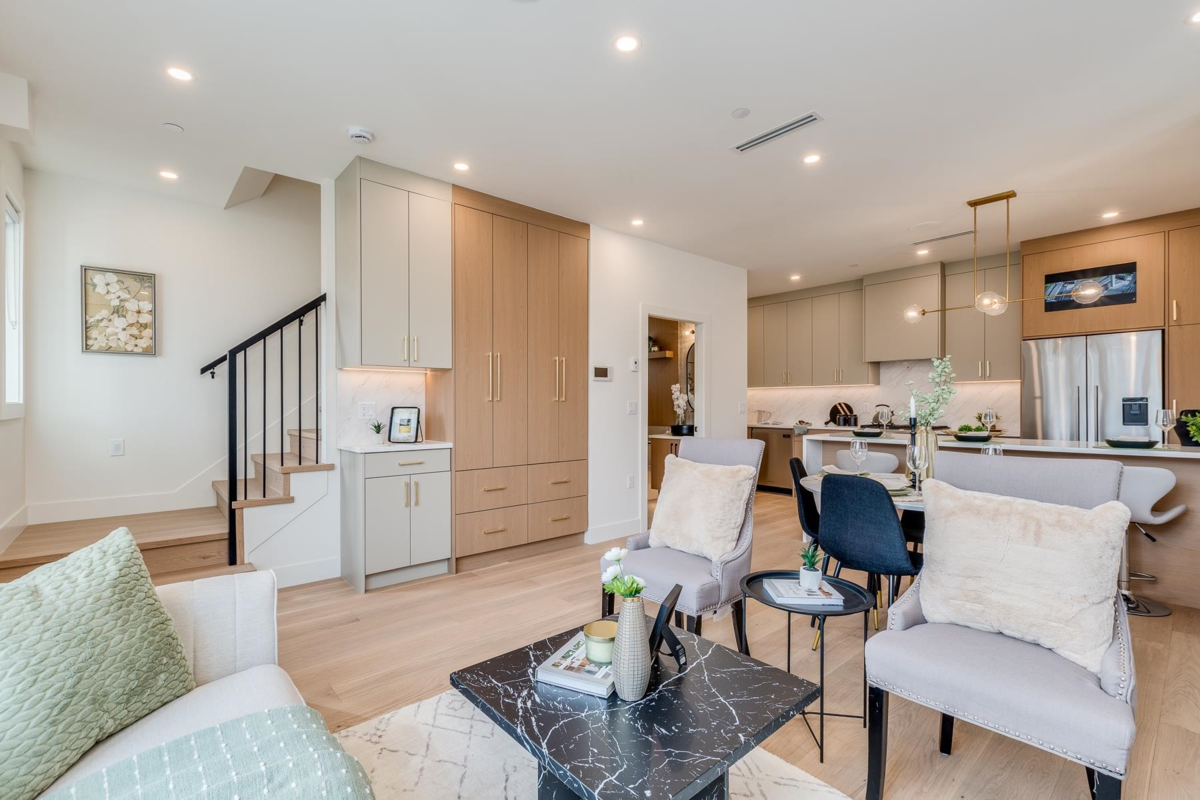 Breakfast Nook Photo of 2261 E 35th Avenue, Vancouver, BC