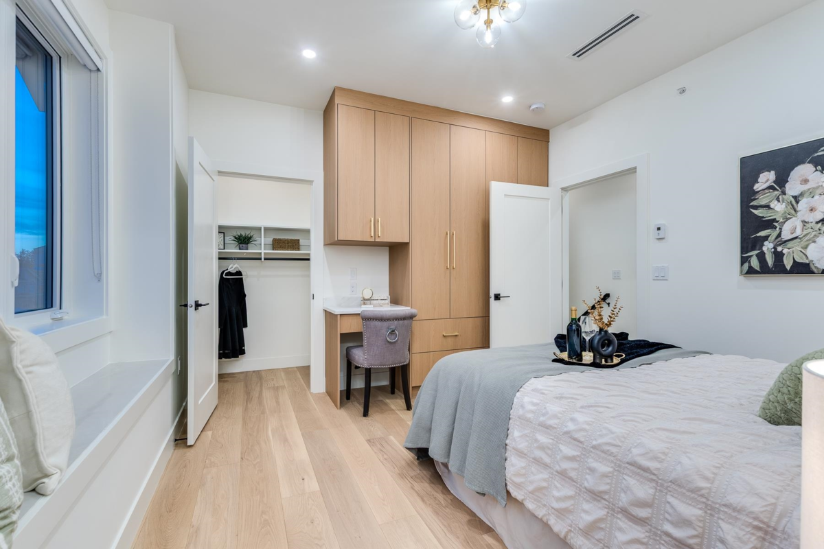 Entry Foyer Photo of 2261 E 35th Avenue, Vancouver, BC