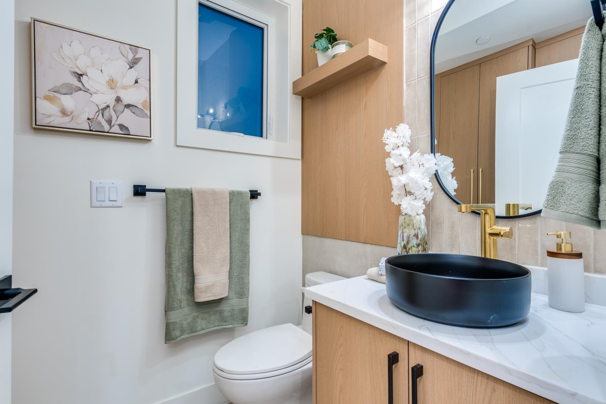 Guest Bathroom Photo of 2261 E 35th Avenue, Vancouver, BC