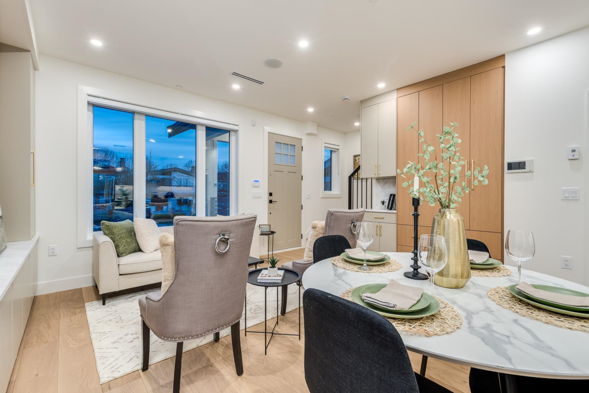 Kitchen Island Photo of 2261 E 35th Avenue, Vancouver, BC